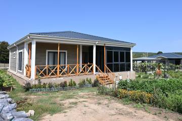 single-storey-steel-house-72282_1.jpg