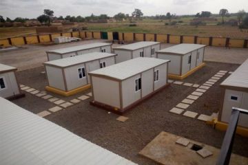 temporary-refugee-camps-84248_2.jpg