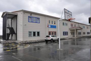 steel-school-building-64373.jpg