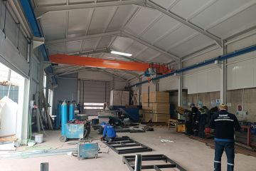 factory-steel-hangar-building-67564_1.jpg