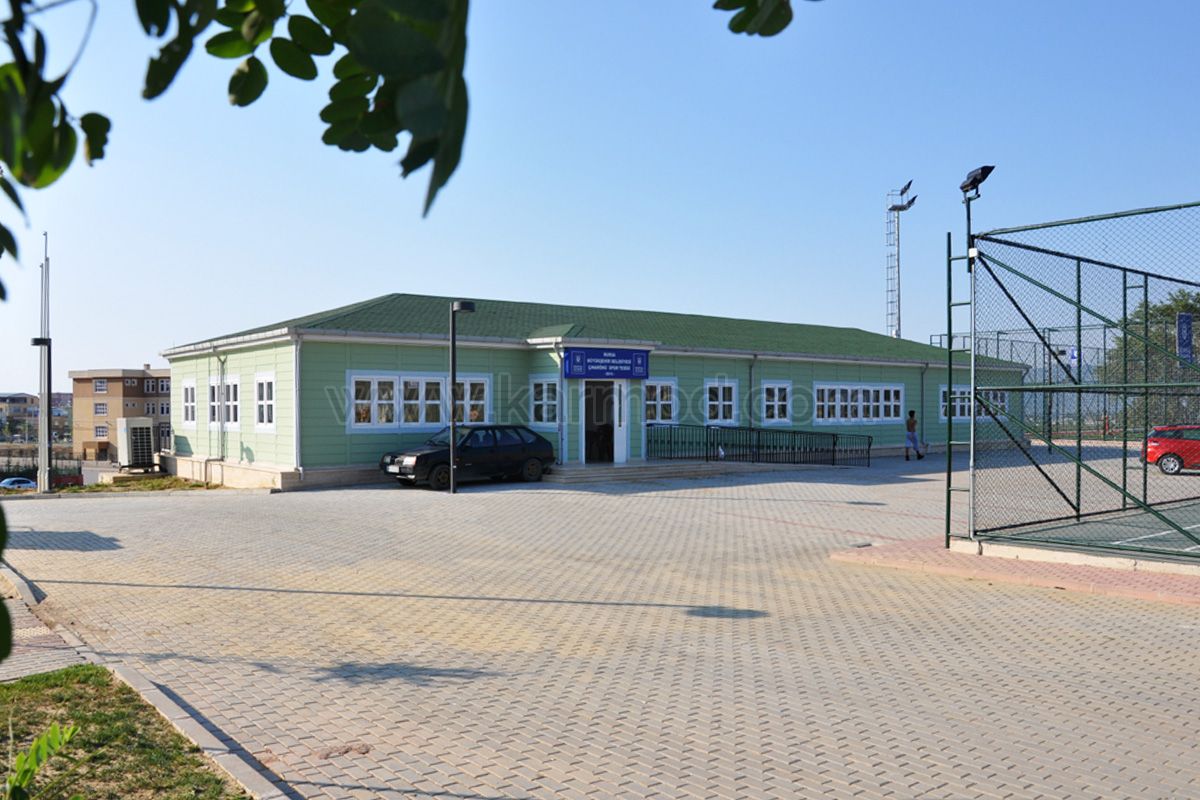 Bursa Çınarönü Hacıvat Sports Facility