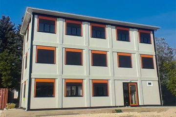 luxury-container-office-for-logistics-in-hungary-60592.jpg