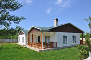 recreational-resort-cottages-97719.jpg