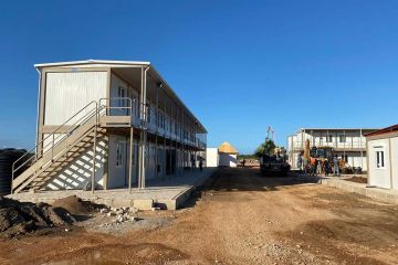 container-construction-sites-in-zanzibar-23543_3.jpg