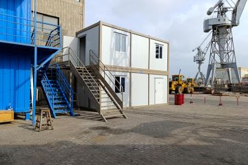 container-office-at-the-shipyard-site-72802_1.jpg