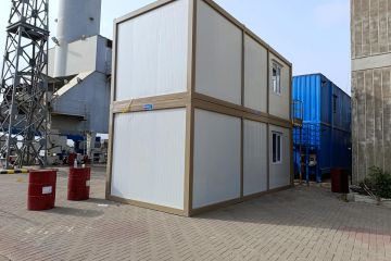 container-office-at-the-shipyard-site-72802_3.jpg