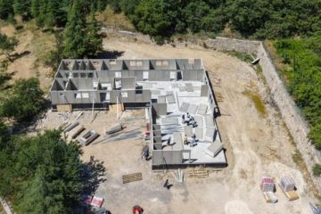 8-classroom-modern-prefabricated-school-51766_2.jpg