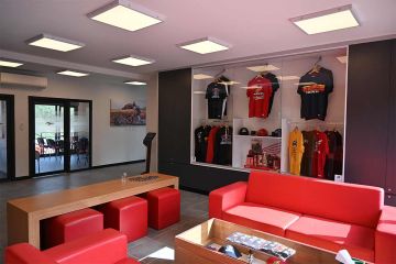 honda-motorcycle-development-center-buildings-3524_5.jpg